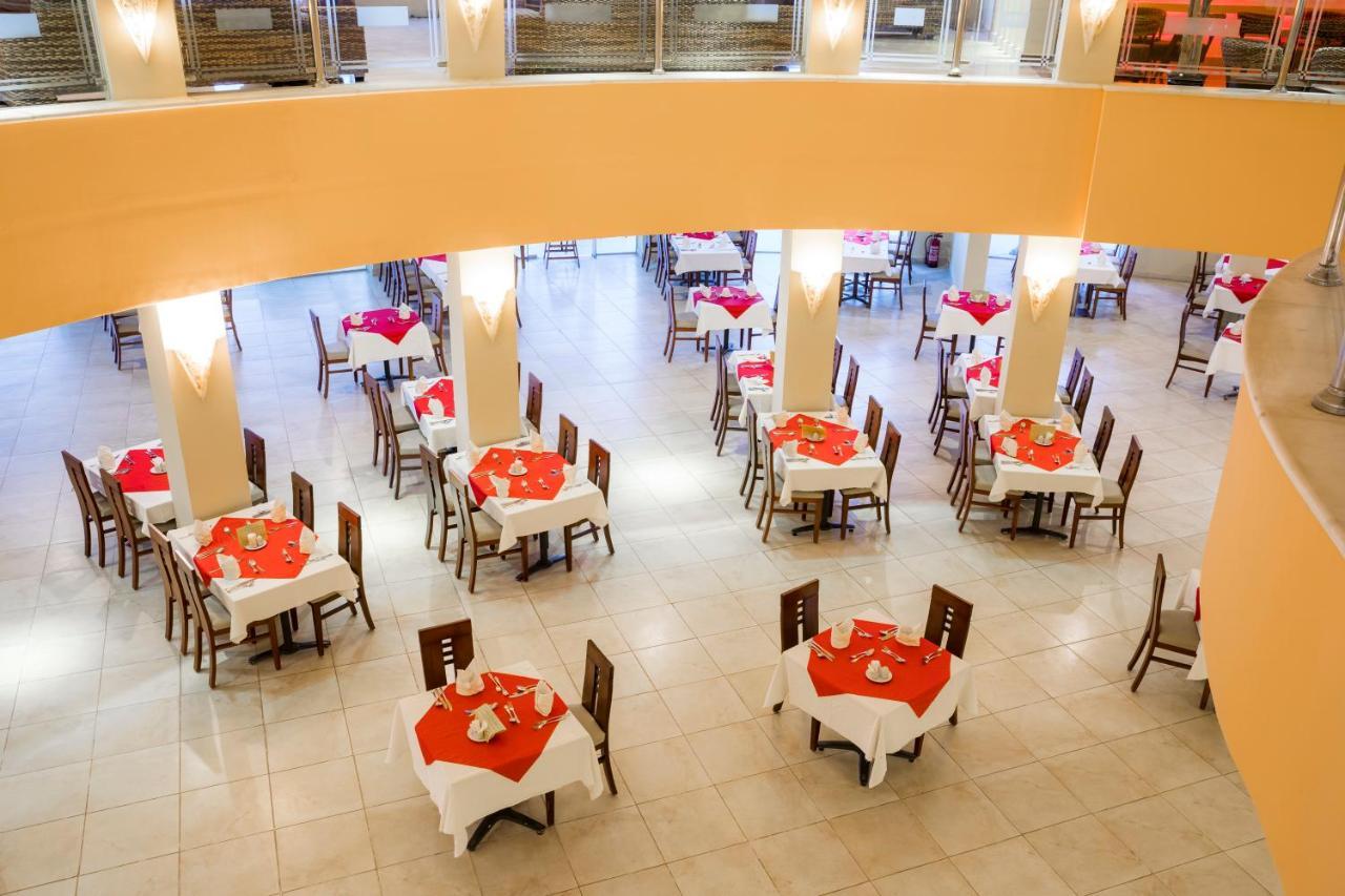 Coral Sun Beach (Adults Only) Сафага Екстериор снимка
