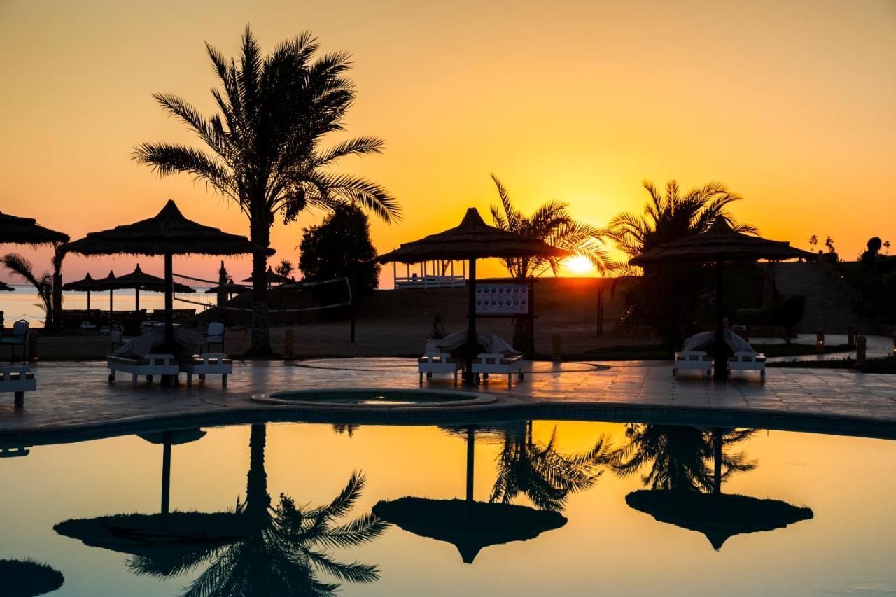 Coral Sun Beach (Adults Only) Сафага Екстериор снимка